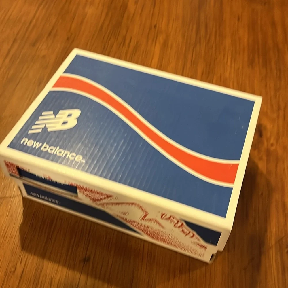 New Balance KL5749OI 574 Shoes Sneakers new Boys Girls Toddlers Size 5